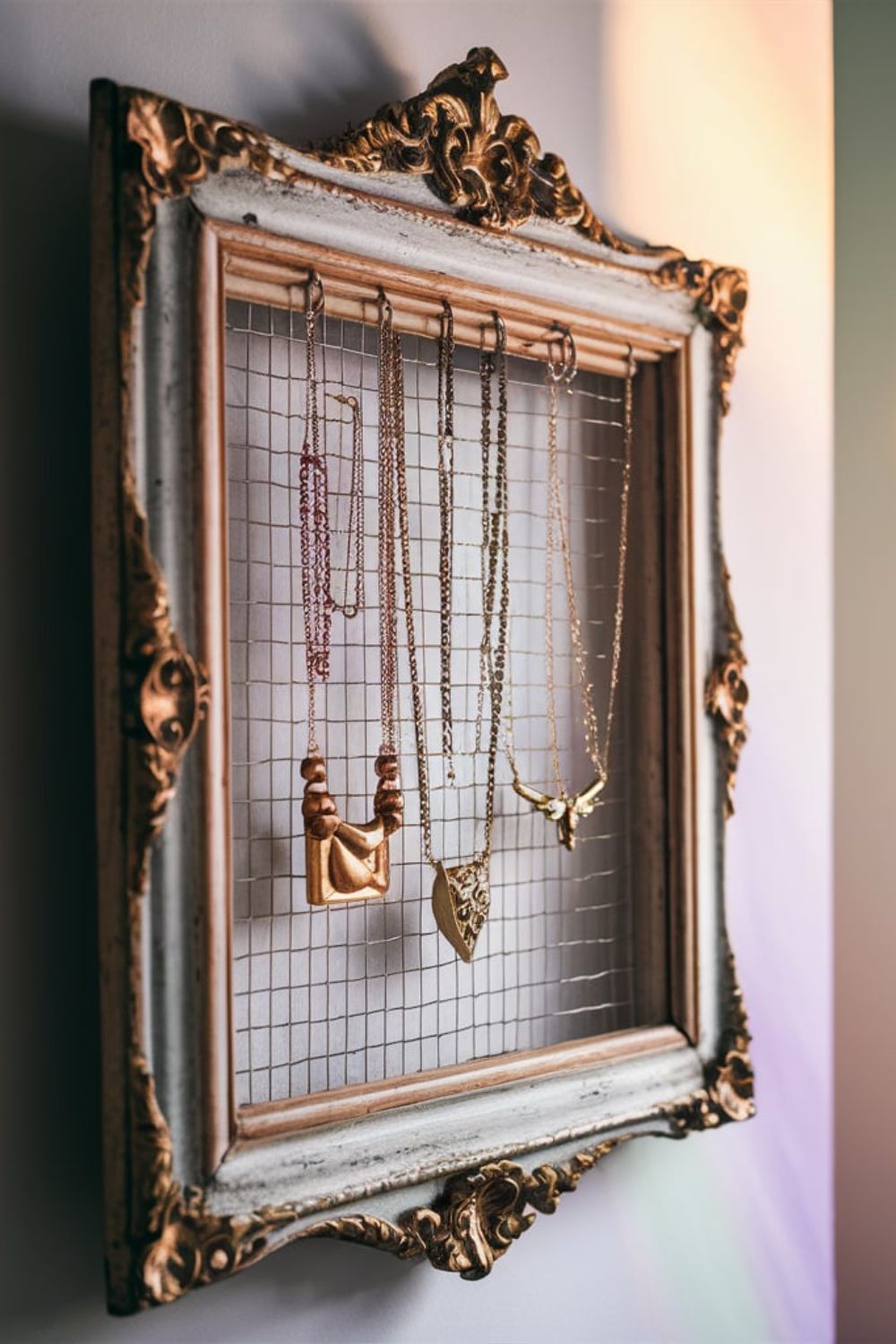 25 DIY Necklace Holder [Easy To Make] – craftydiyers.com