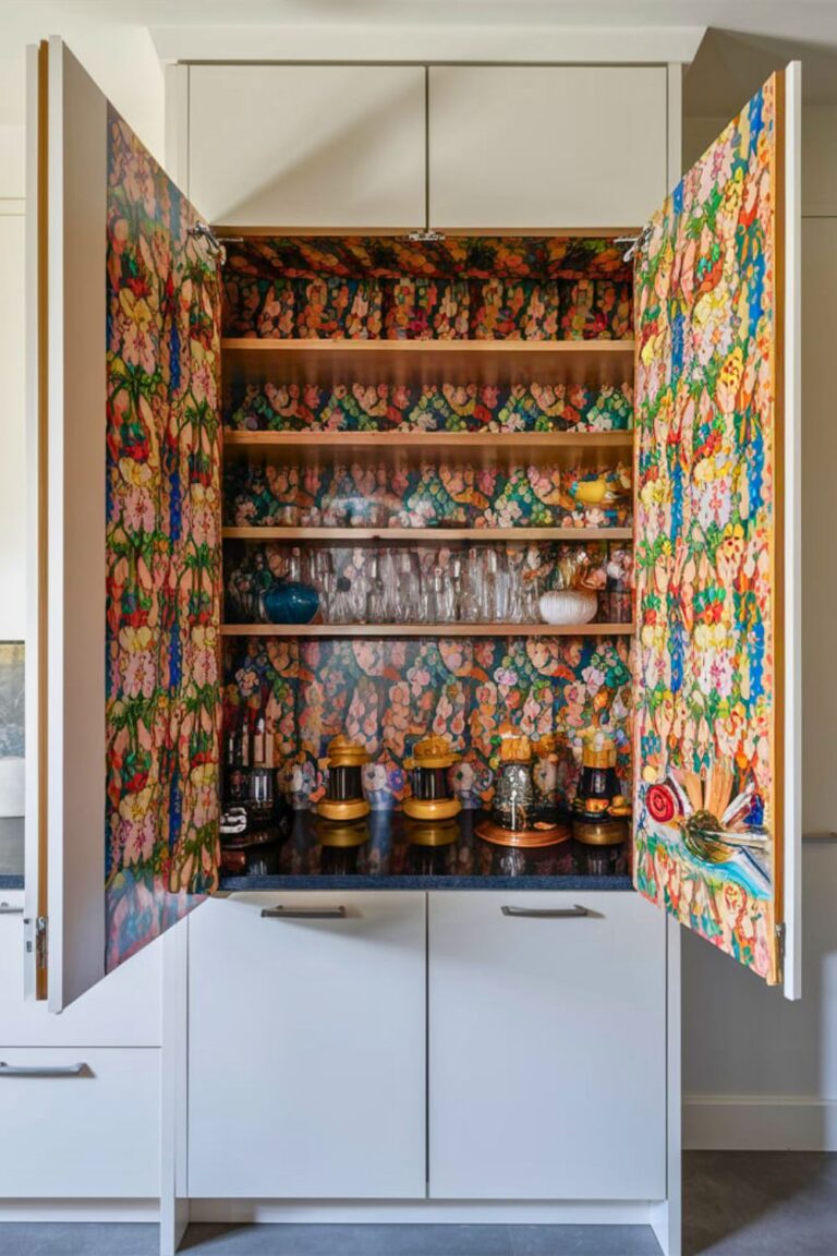 15 DIY Kitchen Cabinets Makeover [Easy To Do] – craftydiyers.com
